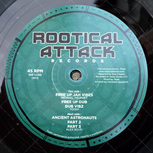Pochette de : FREE UP JAH VIBES - MICHAEL PROPHET (VINYLE 33T)