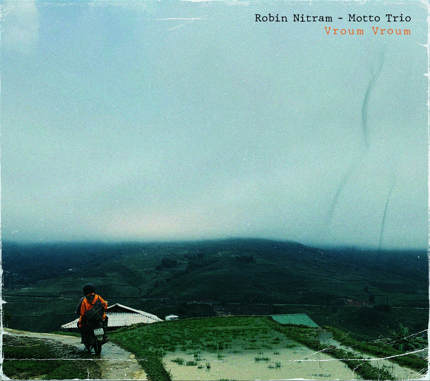 Pochette de : VROUM VROUM - ROBIN NITRAM   MOTTO TRIO (CD)